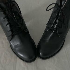 🎉Super Cute Leather Black Booties!  Never worn